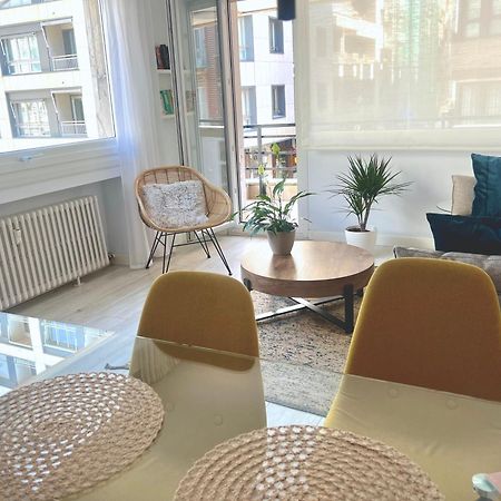 New Gorgeous Central Apartment - Beachfront - 3 Bd سان سيباستيان المظهر الخارجي الصورة